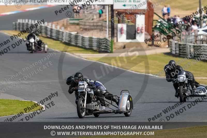 Vintage motorcycle club;eventdigitalimages;mallory park;mallory park trackday photographs;no limits trackdays;peter wileman photography;trackday digital images;trackday photos;vmcc festival 1000 bikes photographs